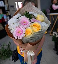Букет цветов из:  Герберы, Розы и Хризантемы в Оверятах